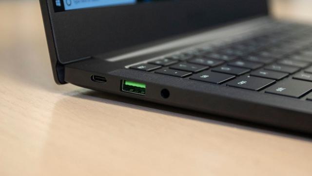 181210-razerbladestealth-4