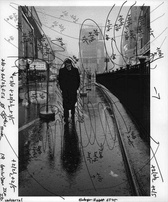 181216James_Dean_in_Times_Square_photo_by_Dennis_Stock_edited_by_Pablo_Inirio