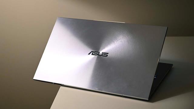 190111_asus_zenbook_s13_2