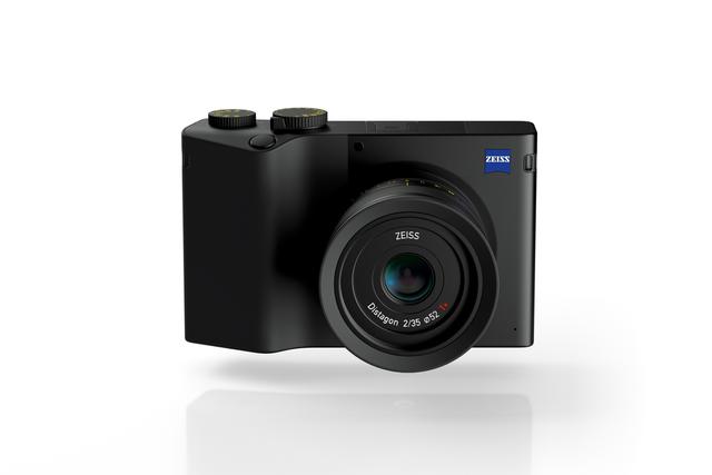 zeiss_zx1_01