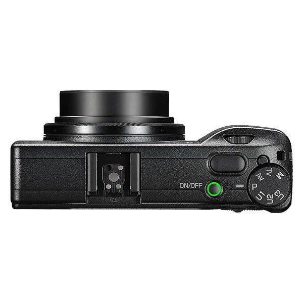人気コンデジ「RICOH GR III」が特別カラーになった限定セット