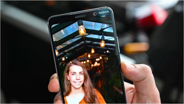190225NokiaPureView7