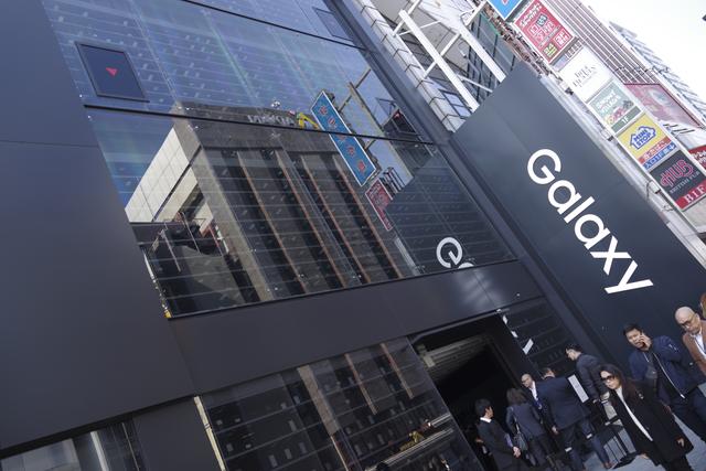 190312galaxyharajuku_02