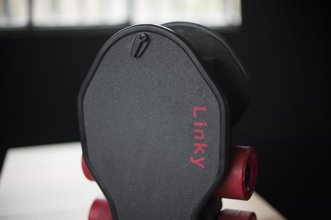 残り3日！折りたたんでリュックに収納できる電動スケートボード｢Linky