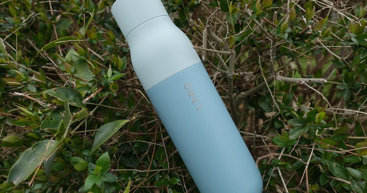 さらばにおう水筒。ボタンひとつで水を殺菌する水筒「LARQ」レビュー