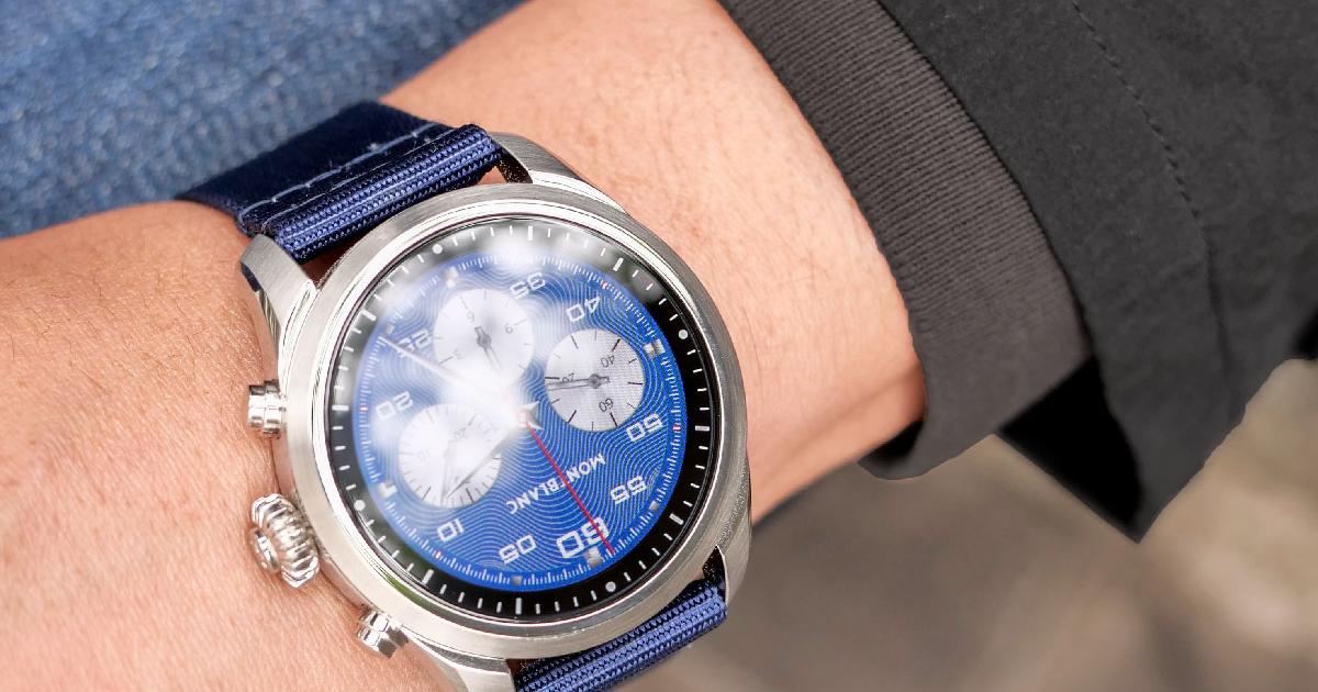 Montblanc-Summit2-wrist.jpg?w= 
