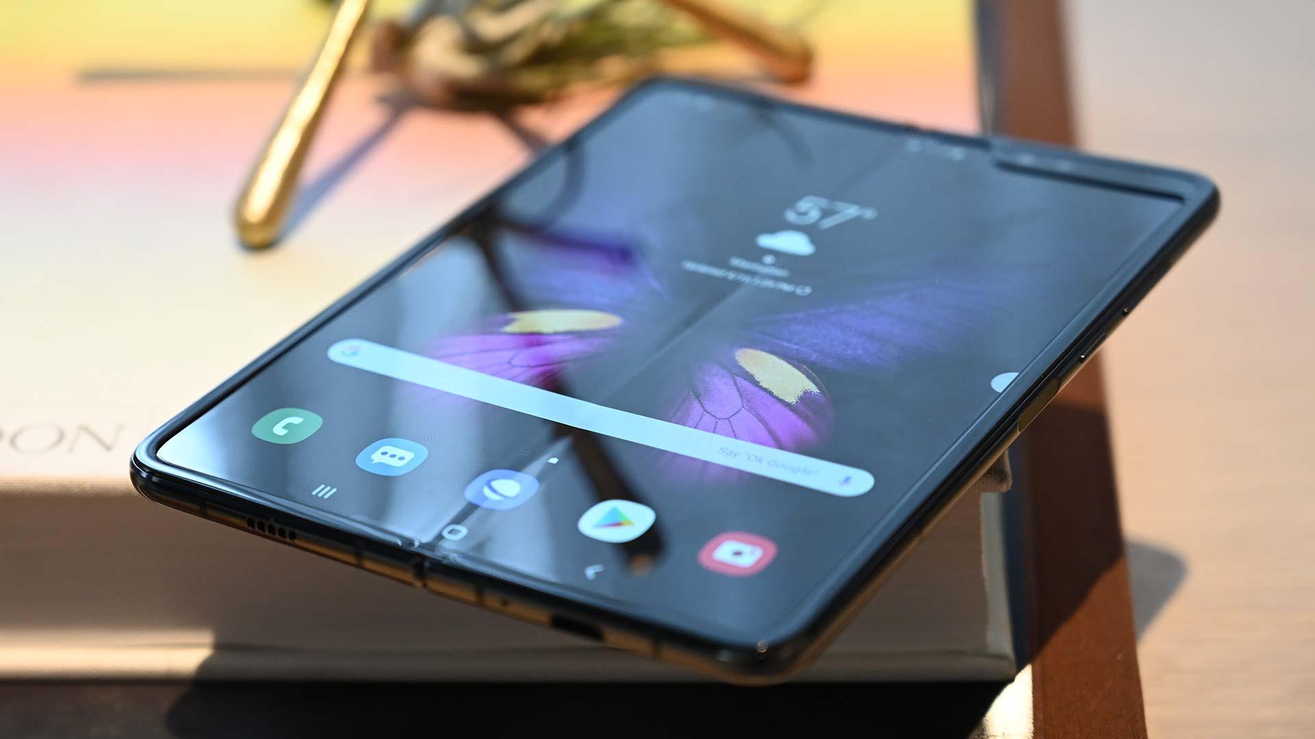 追記あり】折りたたみスマホ最悪のスタート。｢Galaxy Fold｣発売延期