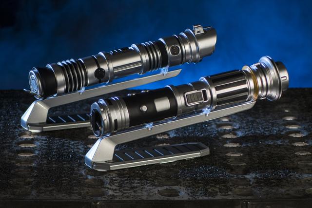 SWGE_CustomLightsabers_Merch_0206ZR_0389DR