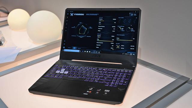 190509_asus_zephyrus_2019_handson_19