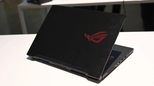 190509_asus_zephyrus_2019_handson_6