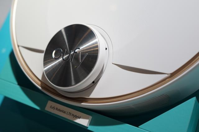 水拭き＋マッピング。無敵の布陣のロボット掃除機｢RoboVac L70