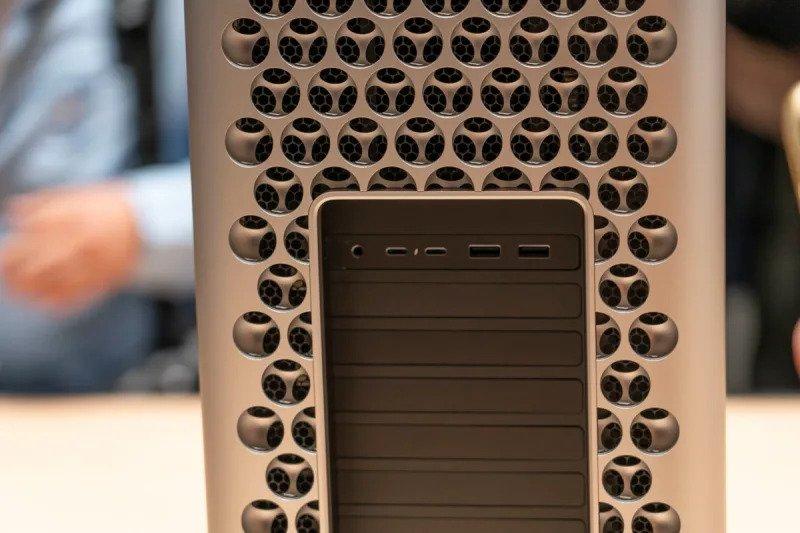 Mac Pro ハンズオン：Apple税を支払って買う価値、あるのかも