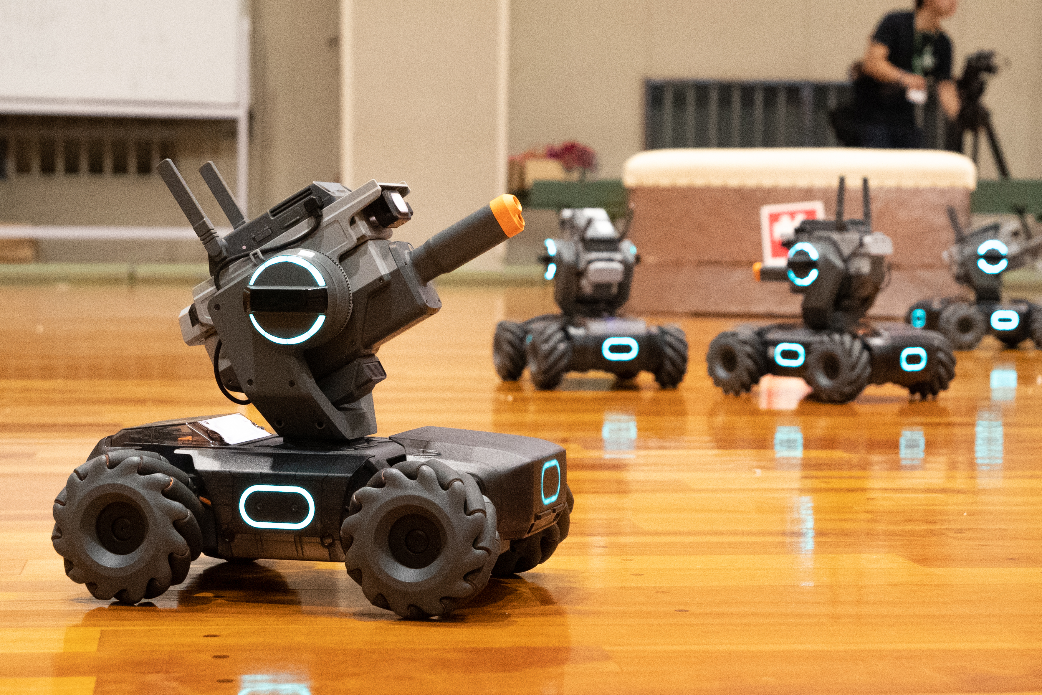最強の家庭用ロボット RoboMaster S1 DJI ロボマスター - ラジコン