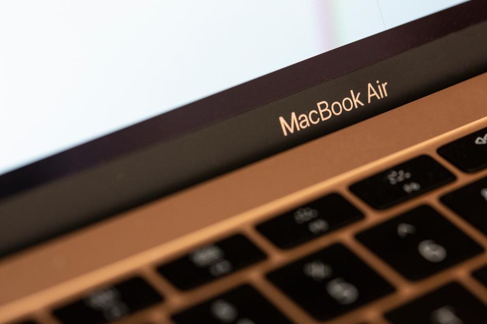最新モデルがぁ...。MacBook Air（2018）のロジックボードに不具合