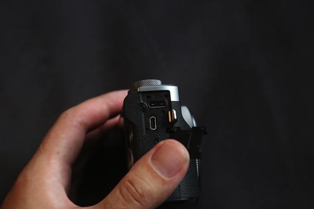 20190708gizmodo_canon_3B0A0302