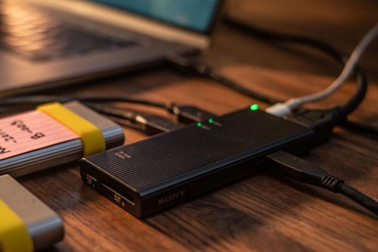 6100万画素、4K100Mbps時代に呼応する、ソニーの｢世界最速多目的USBハブ｣
