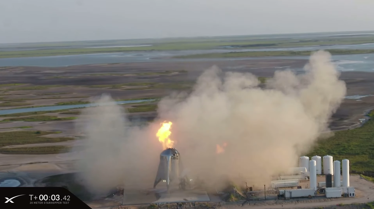 なぜか頭からファイヤー。SpaceXの次世代ロケット試作機｢Starhopper｣の飛行テストが中止に