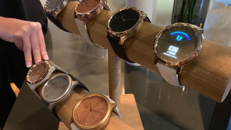 注目ブランド GARMIN ガーミン VIVOMOVE LUXE agapeeurope.org