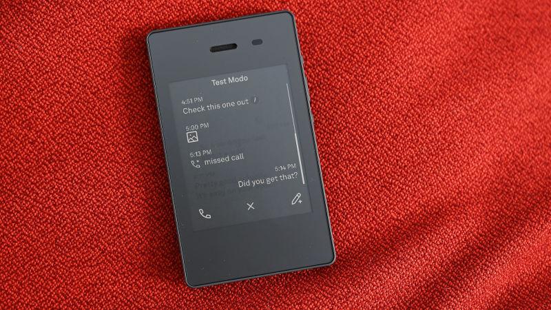 カードサイズスマホLight Phone2ハンズオン：つながっていることに疲れたひと向けスマホ | ギズモード・ジャパン