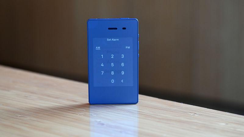 カードサイズスマホLight Phone2ハンズオン：つながっていることに疲れたひと向けスマホ | ギズモード・ジャパン