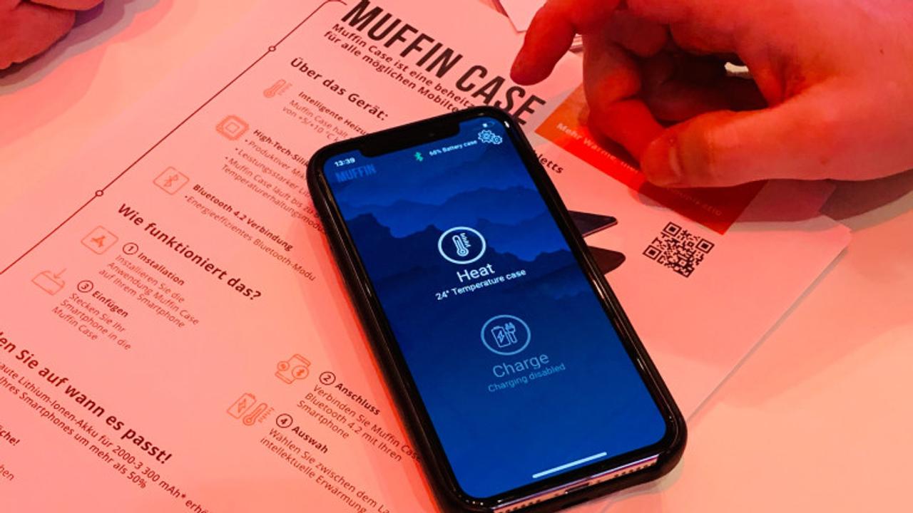 冬の必携品になるかも ロシアで生まれた スマホが寒さで故障するのを防ぐケース ギズモード ジャパン 冬の必携品になるかも ロシアで生まれた スマホが寒さで故障するのを防ぐケース ギズモード ジャパン