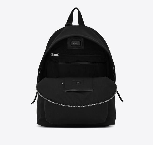 Googleのタッチセンサー布がイヴ・サンローランのリュックに！ しかも 
