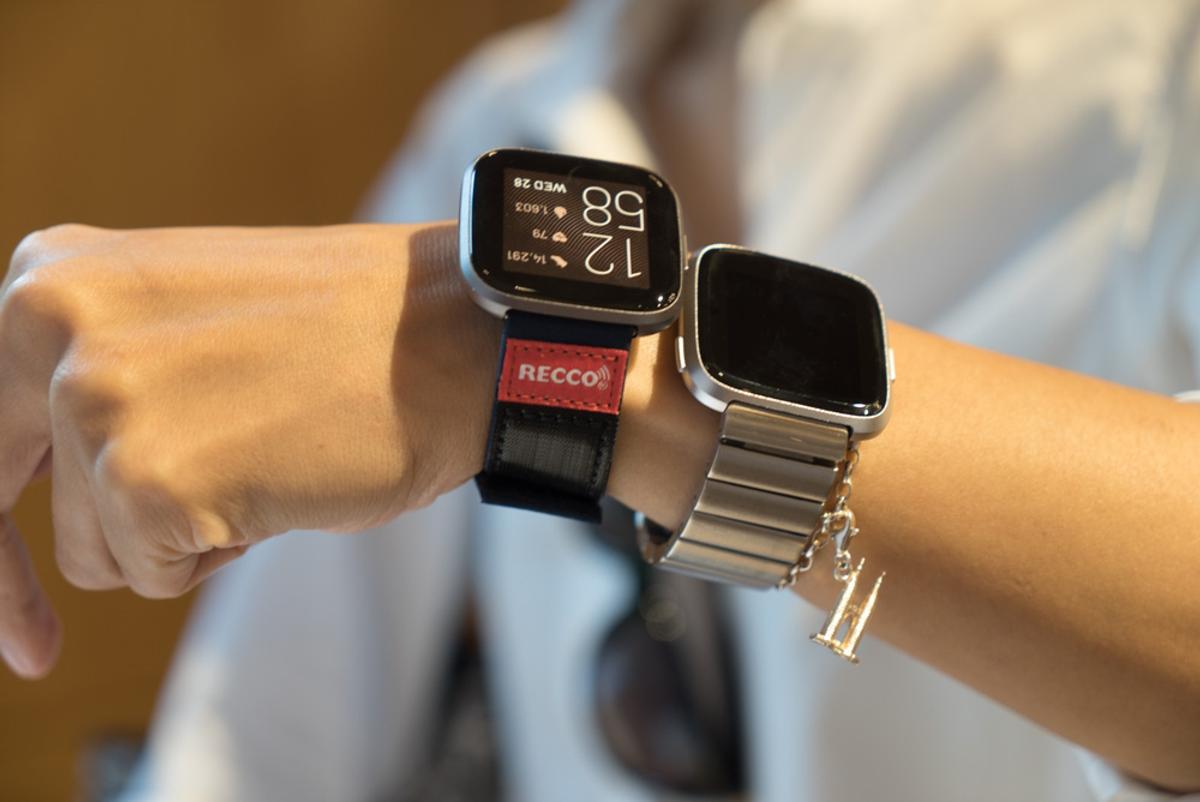 Fitbitの新スマートウォッチ「Versa 2」ハンズオン：安っぽかった 