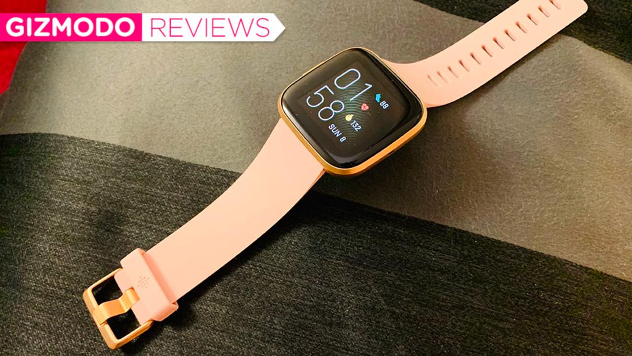 腕時計(デジタル)fitbit versa2