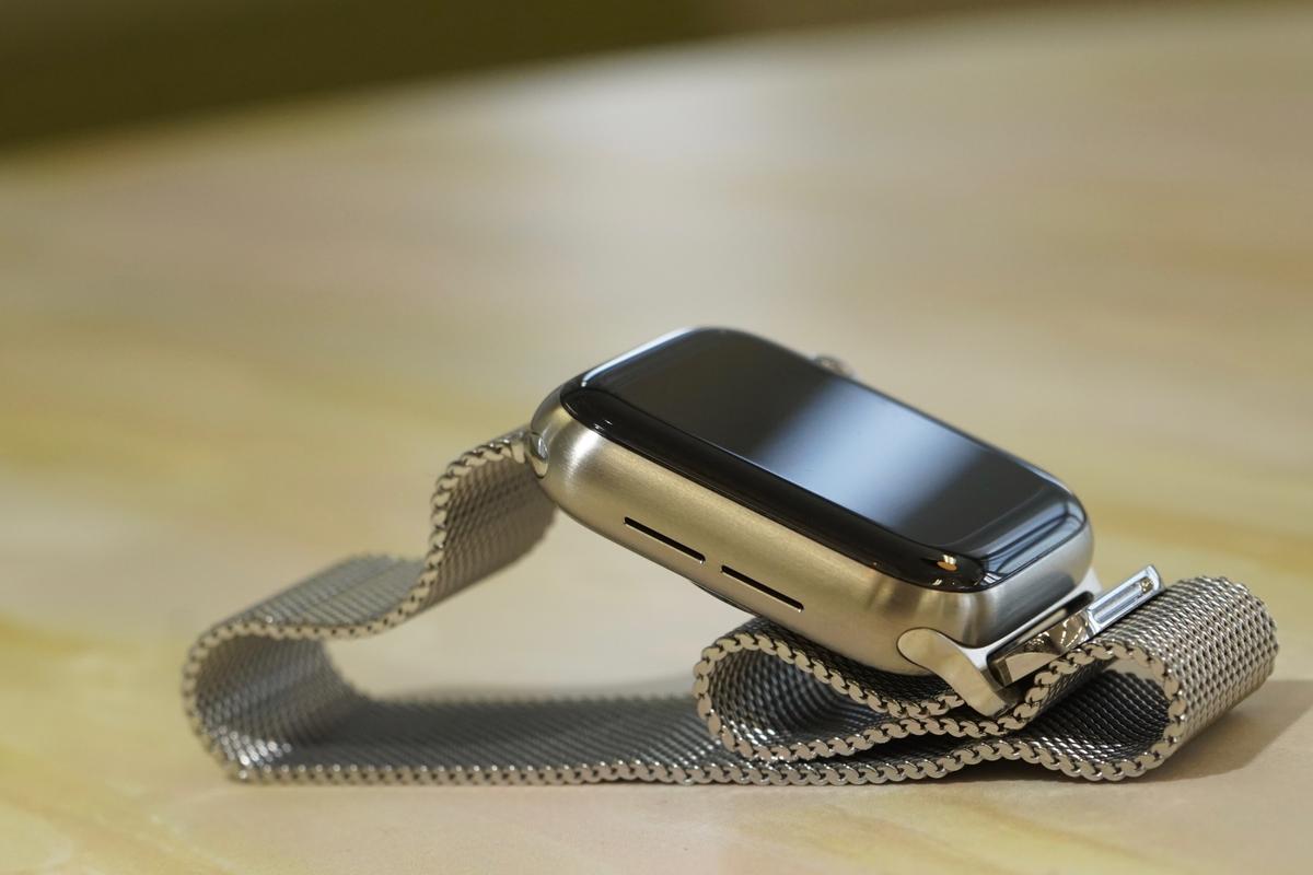 Apple Watch5 Edition チタニウムケース Apple Watch Series 5 Edition チタニウムケース」アンボックス！ この