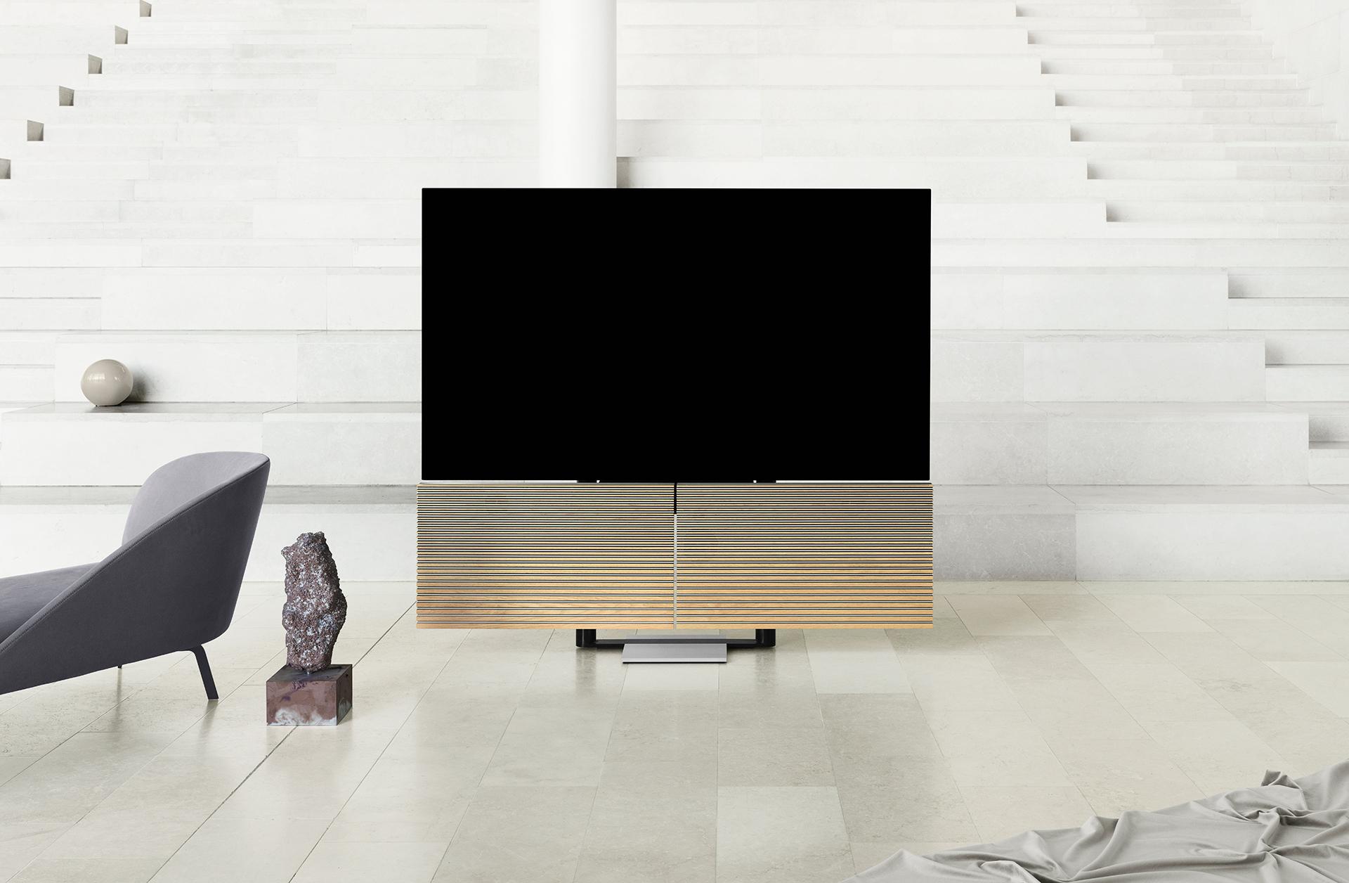 バング＆オルフセンから77インチテレビ｢Beovision Harmony｣登場。300万