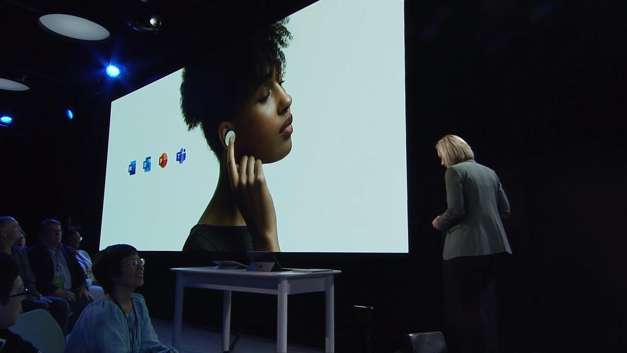 Microsoft、初の完全ワイヤレスイヤホン｢Surface Earbuds｣を発表 #MicrosoftEvent
