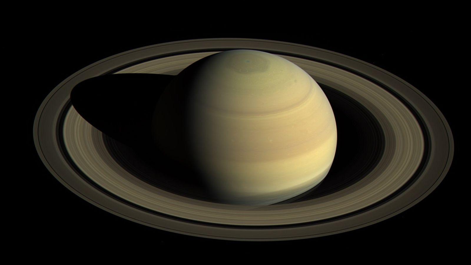 名付け親、募集中！土星で新たに発見された20の衛星 | ギズモード