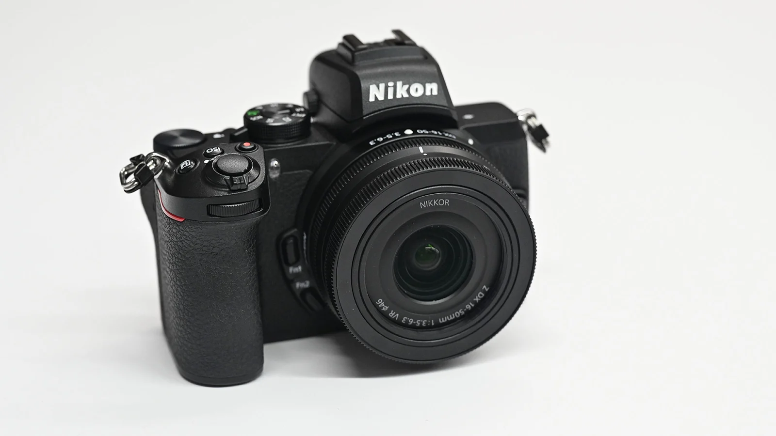 NikonのAPS-Cミラーレスカメラ「Z 50」ハンズオン:お手頃価格で NikonのAPS-Cミラーレスカメラ「Z 50」ハンズオン:お手頃価格で