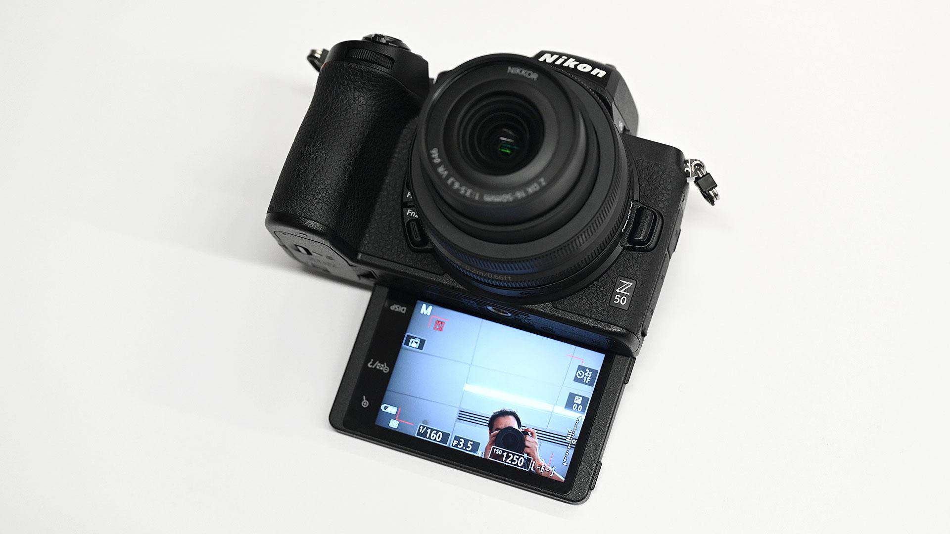 NikonのAPS-Cミラーレスカメラ「Z 50」ハンズオン:お手頃価格で NikonのAPS-Cミラーレスカメラ「Z 50」ハンズオン:お手頃価格で