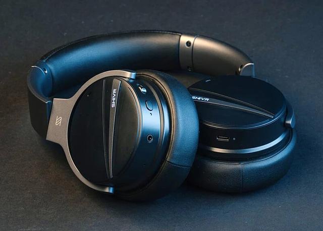 191011_shivr_headphone_2