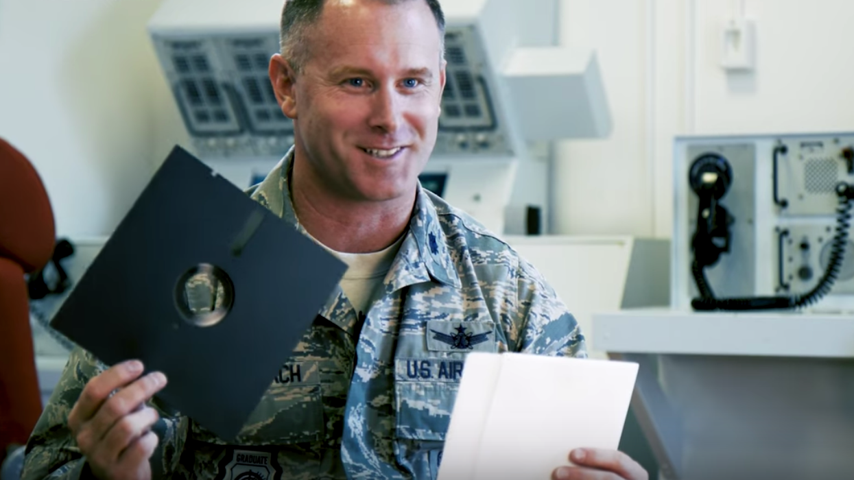 米軍、核兵器のシステムでフロッピーディスクを使うのをやめる予定。え、フロッピーディスク？