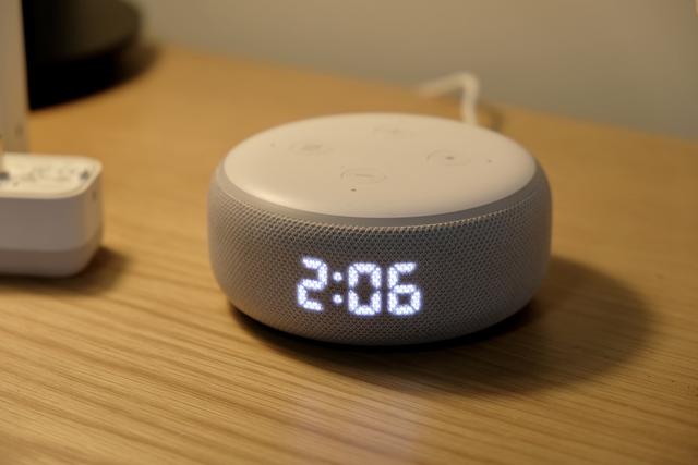 この子、ささやくって知ってた？ アレクサが最近できるようになった