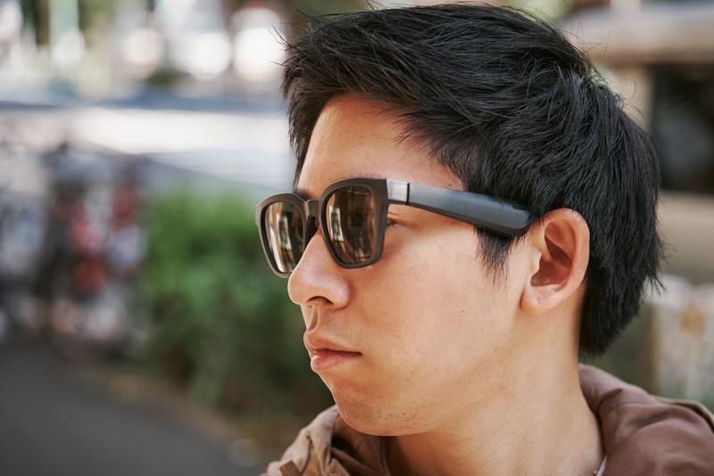 耳を塞がないメリットは想像以上。Boseのスマートサングラス「BOSE 