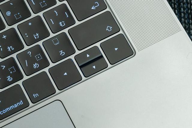 191113-mbp16-0016