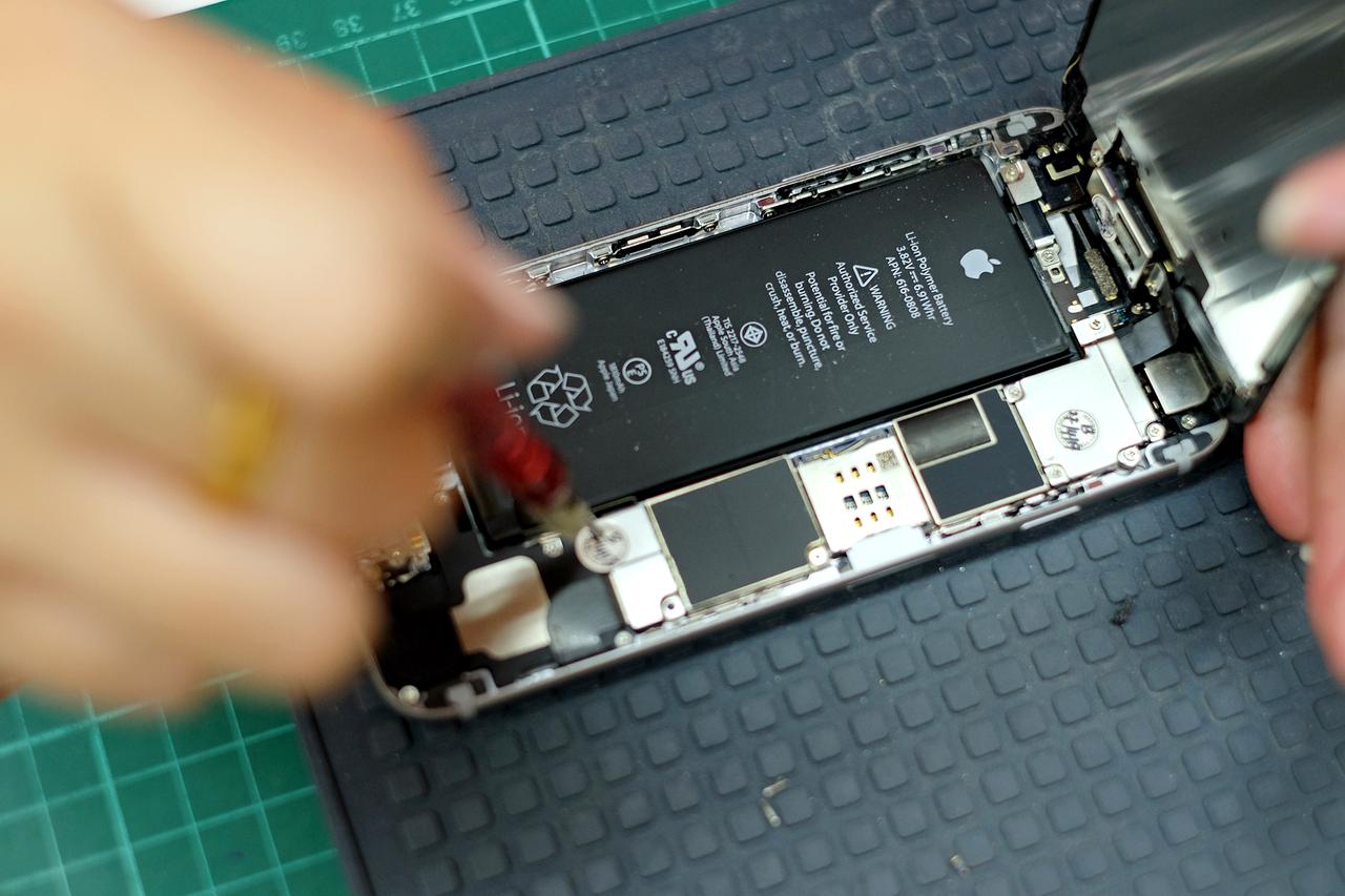 Foxconn従業員、非正規パーツ製iPhoneを約45億円分も売りさばく