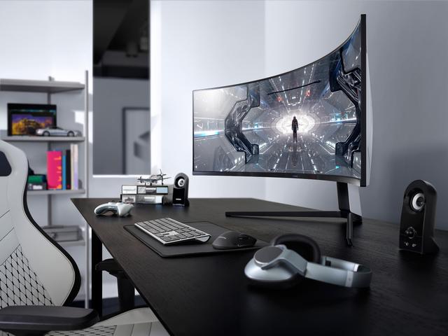 まるでシミュレーター。Samsungの49インチ｢Odyssey G9｣湾曲ゲーム用 