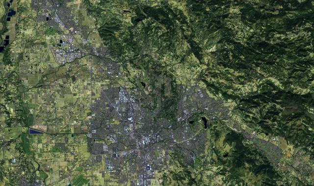 20200101_TheSatelliteImagesThatShowaDecadeofClimateChange_03_SantaRosaTubbsFire_01
