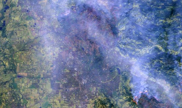 20200101_TheSatelliteImagesThatShowaDecadeofClimateChange_03_SantaRosa_TubbsFire_02