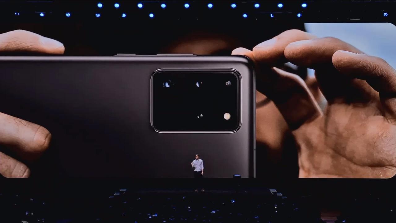 指が触れないようにしたいサイズ。サムスンの新スマホ｢Galaxy S20 Ultra｣のカメラユニットがやけにデカい #SamsungEvent