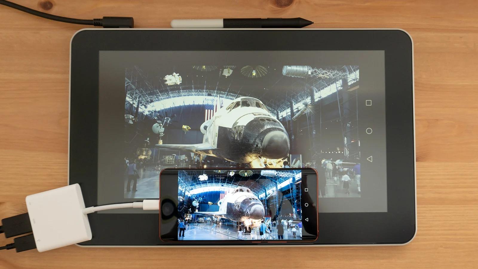 Wacom Oneレビュー：Wacom初スマホ連動タブレット、安さと作業