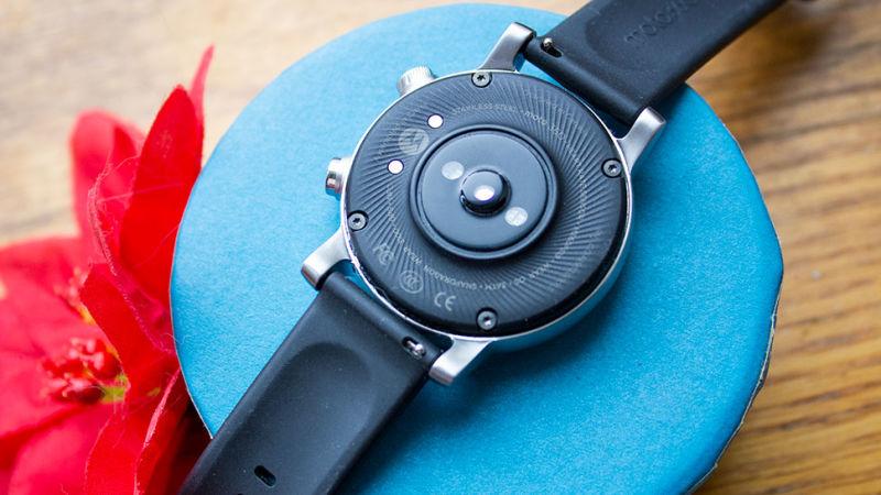 モトローラの最新スマートウォッチ｢Moto 360｣レビュー：見た目も中身も