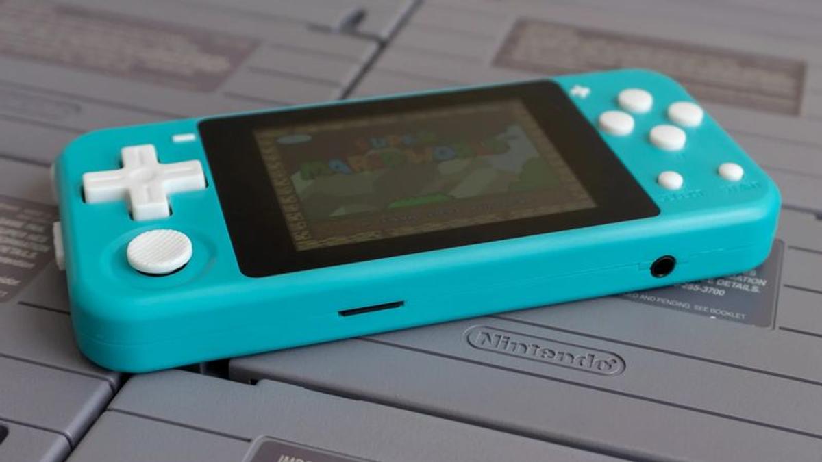 Switch Liteみたいなクラシックゲームエミュレータ。パワー不足だけど 