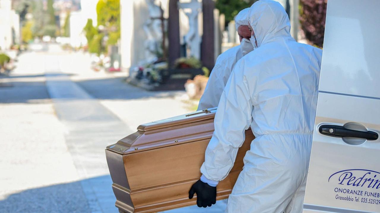 CDCが葬儀業者に｢お葬式もライブ配信したらいいんじゃないかな｣と通知
