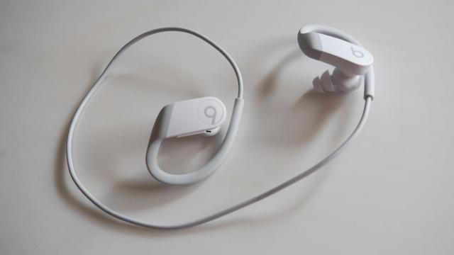 200325powerbeats401