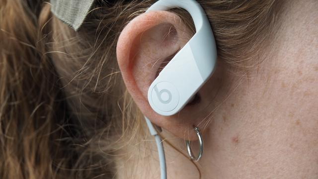 200325powerbeats402